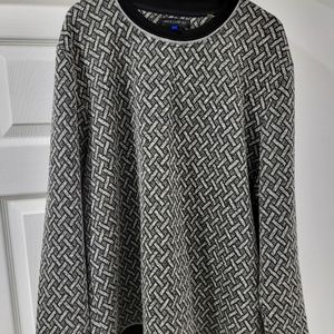 Vince Camuto high quality sweater
